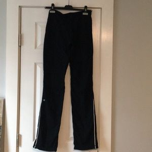 Lululemon black pants size 4